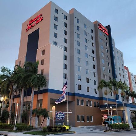 Hampton Inn & Suites Miami Airport South/Blue Lagoon Εξωτερικό φωτογραφία